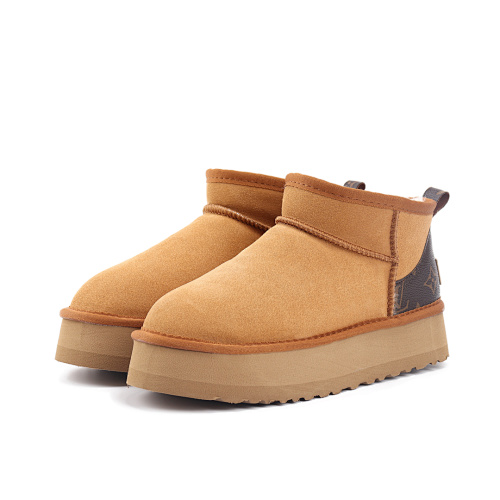 UGG 45.66$  code 279-9612-T