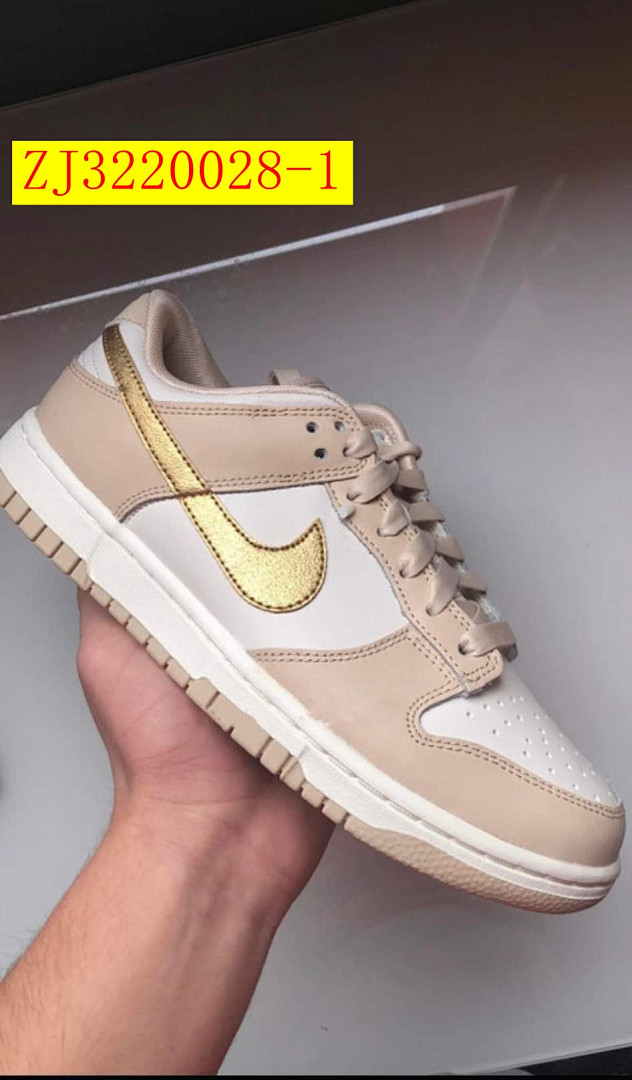 9201-T    NIKE 42.25$