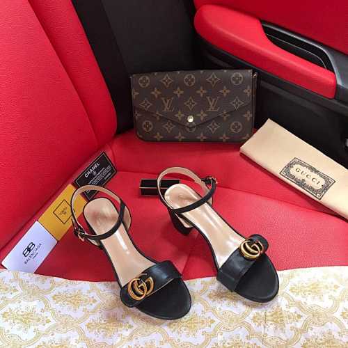 c-9167-T    45.25$ GUCCI