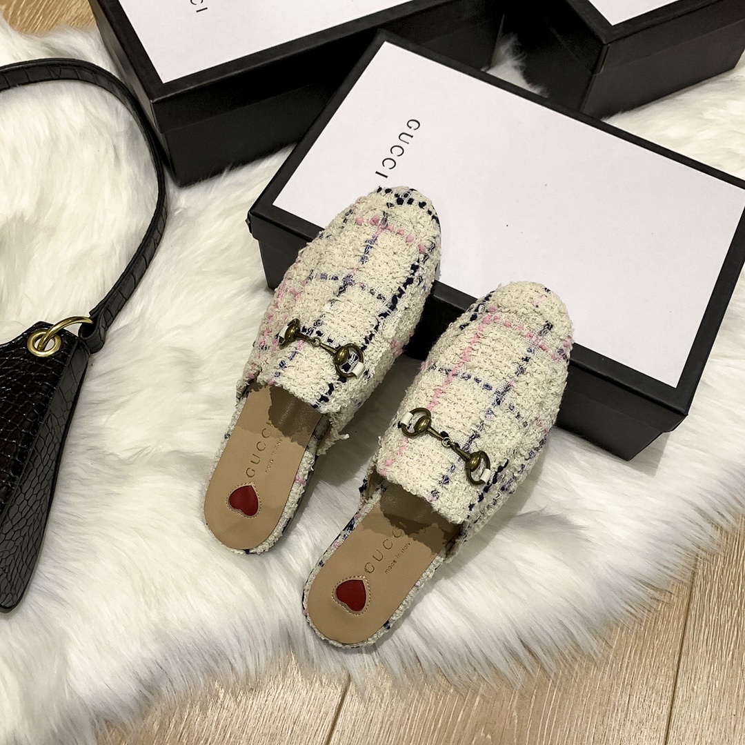 GUCCI 45.26$    code 449-10114-T