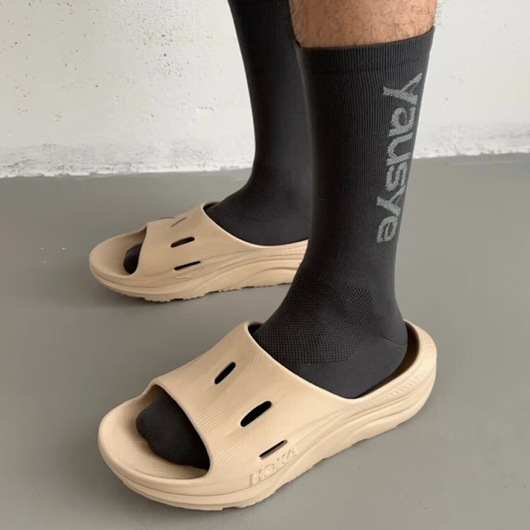 HOKA TOP  5A 39$    10063-T