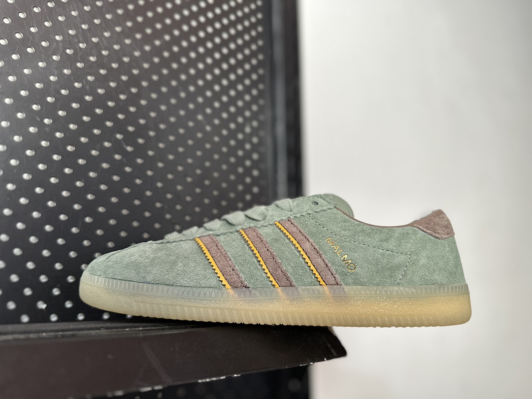 adidas  51.42$     code  351-9599-T