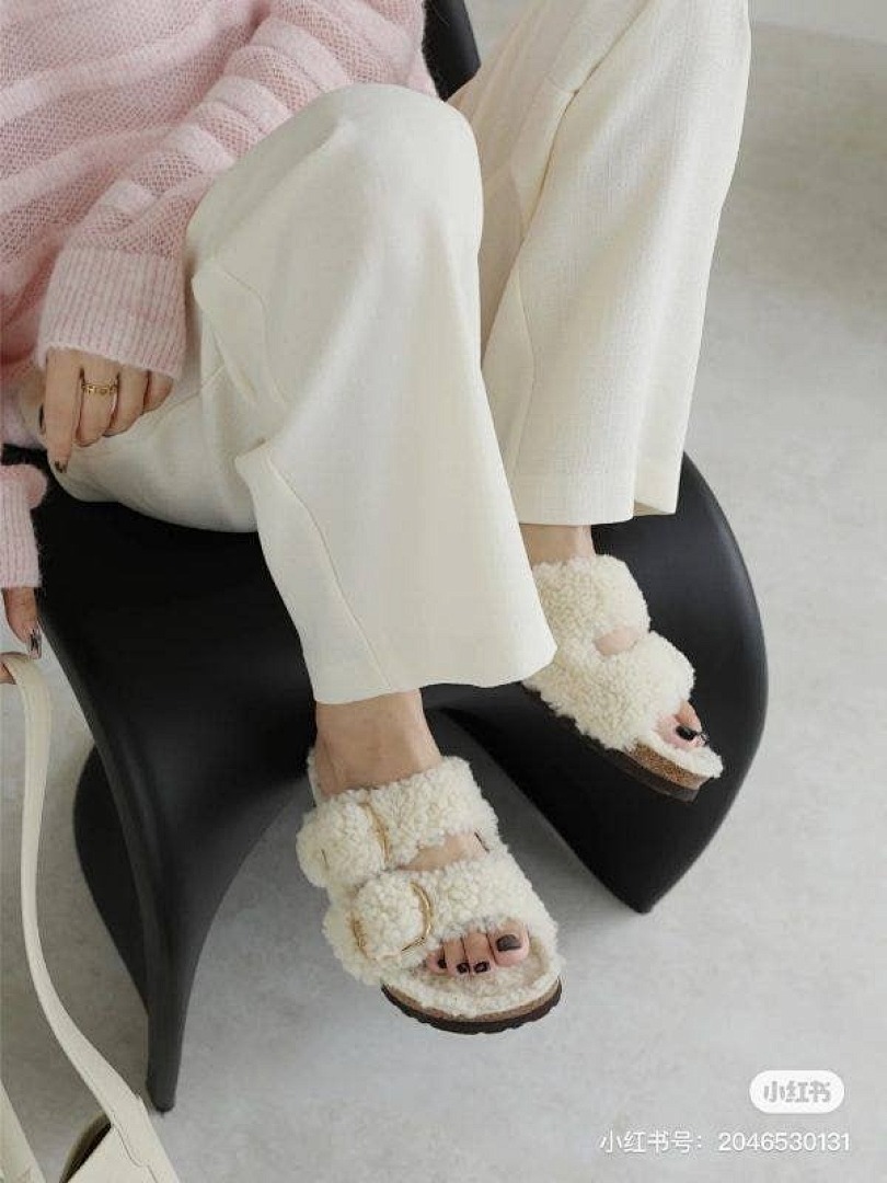 BIRKENSTOCK 5A+ 68$    10886-T