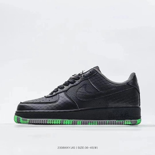 NIKE 55.91$   code 351-9652-T