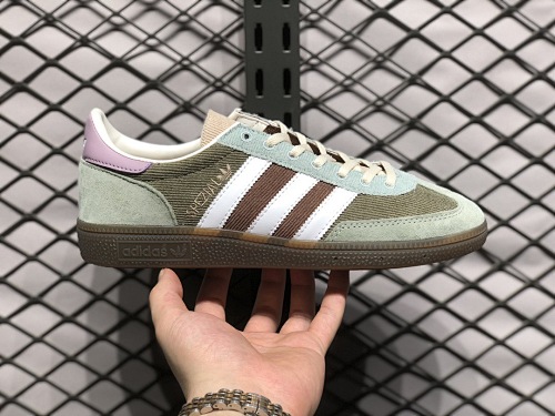 ADIDAS 49.99$    10217-T