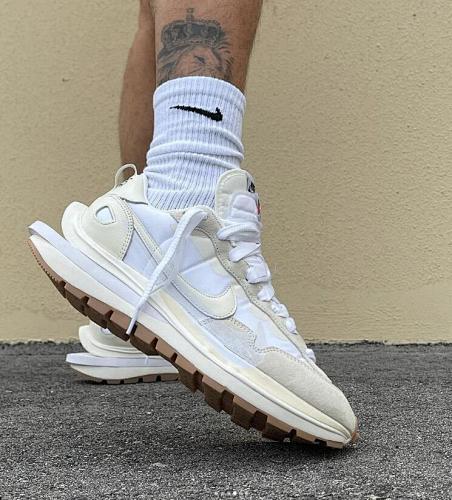 8624-T   46$ Sacai x Nike Vaporwaffle Sail-PTX