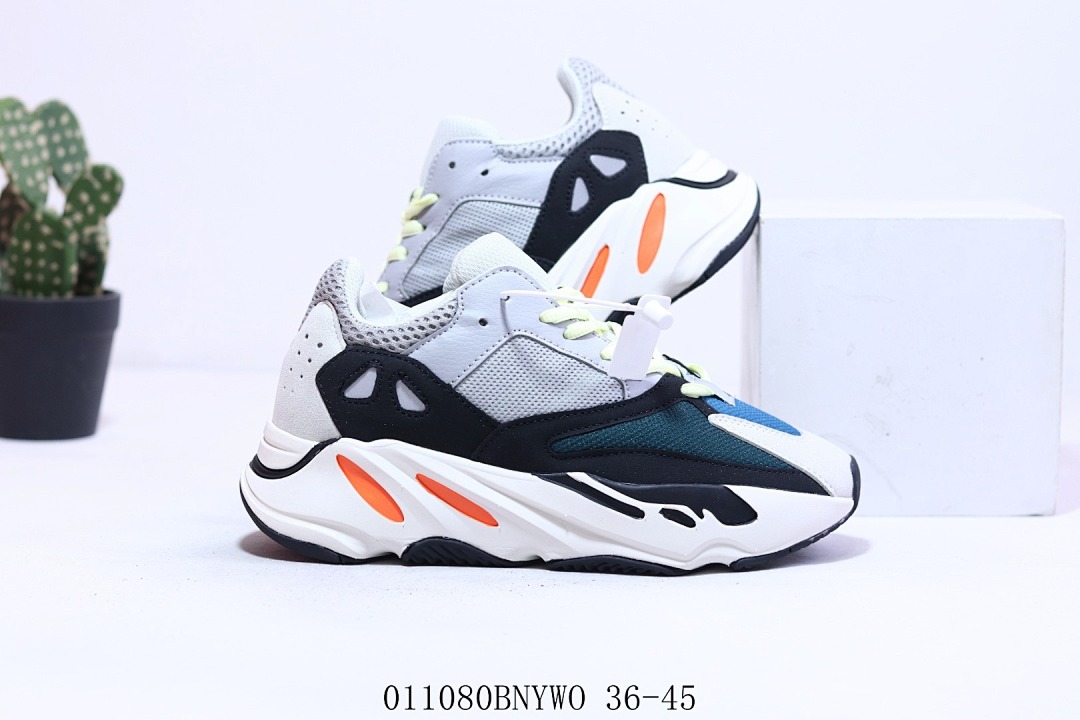 M1014 Adidas Yeezy  $45.44    8524-T