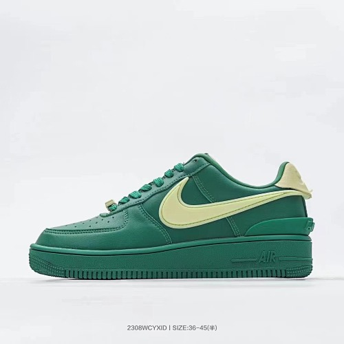 NIKE 53.42$   code 351-9640-T