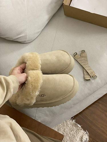 UGG Disassembly slippers 67.9$   10843-T