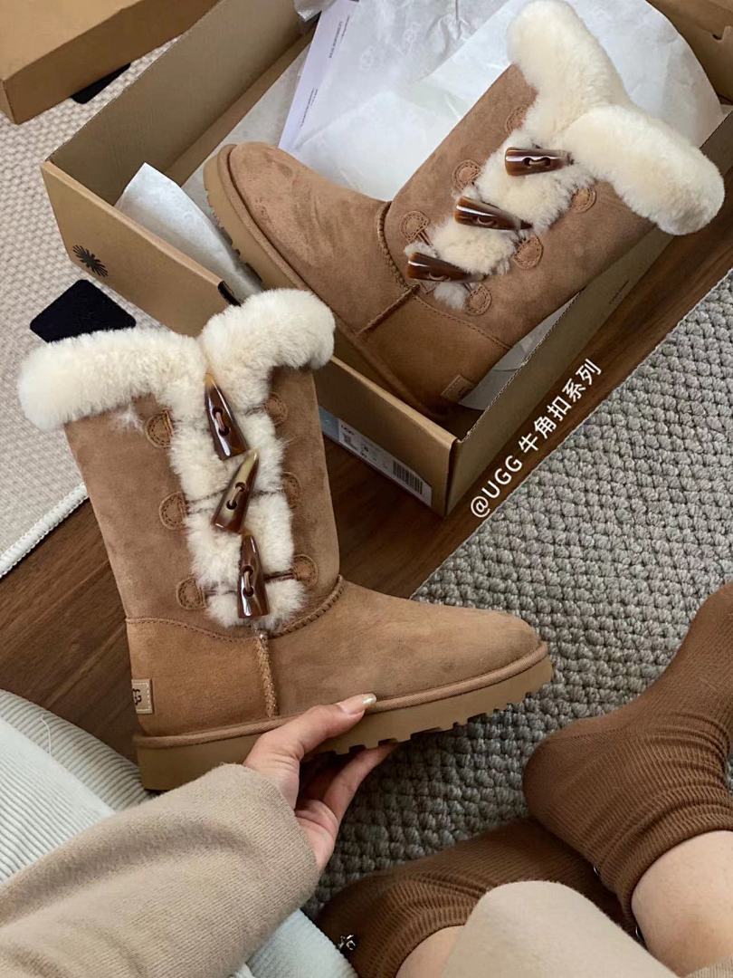 Ugg TOP 5A  57$     9551-T