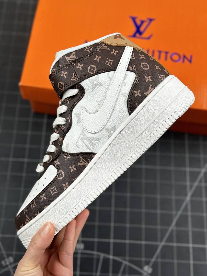 LV 92.99$    10781-T