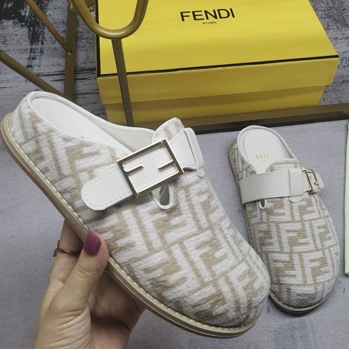 FENDI 74.99$    10517-T
