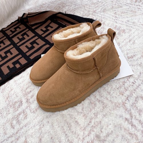 279-8682-T  38.66$ UGG