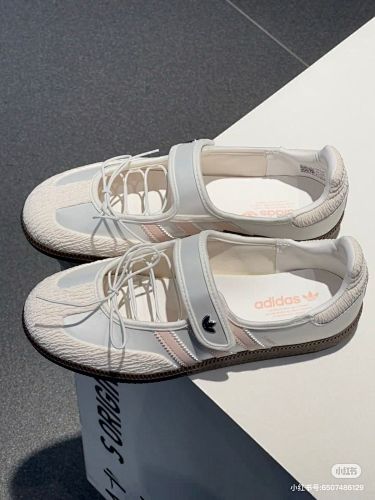 ADIDAS 62.99$    10862-T