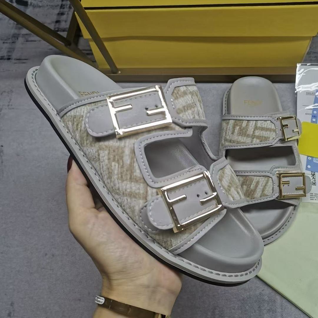 FENDI 74.99$    10521-T