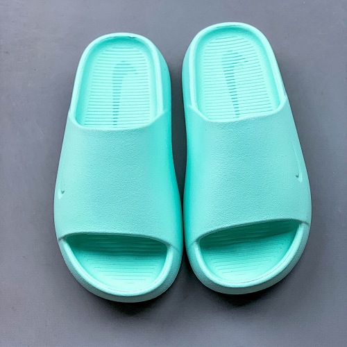 NIKE AAAAA  33$    9572-T