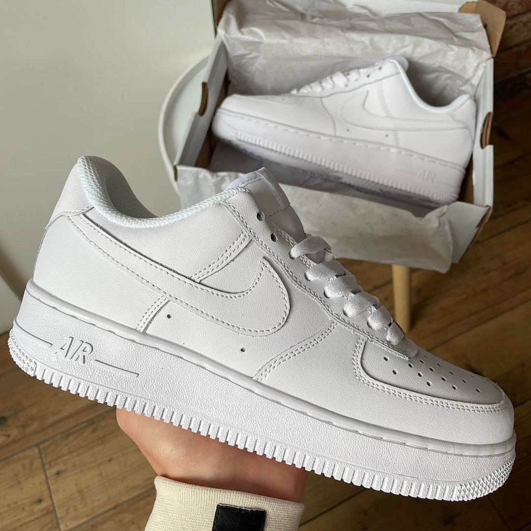 8601-T   NIKE 31.98$