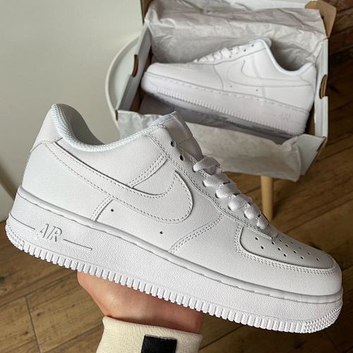 8601-T   NIKE 31.98$