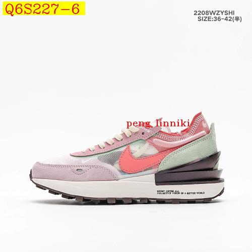 NIKE  code 351-9682-T   54.89$