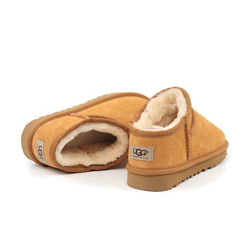 279-8681-T  31.99$ UGG