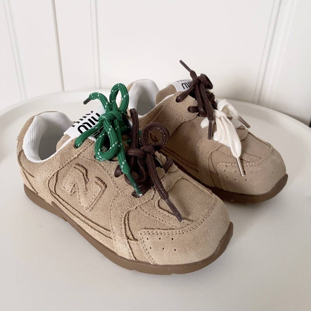 NB shoe 52$    10981-T