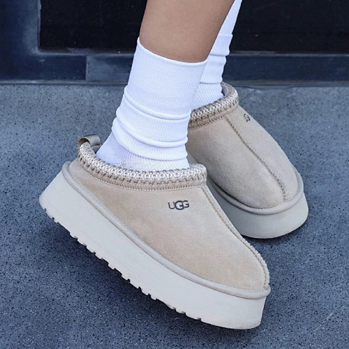 UGG 45.99$  code 279-9649-T