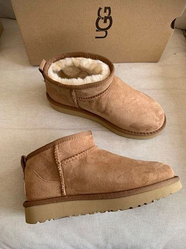 UGG 37$    10382-T