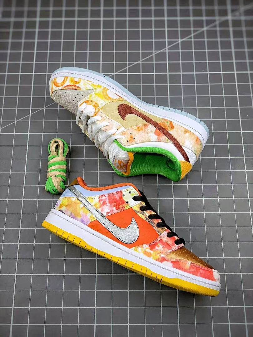 NIKE SB Dunk Low 65.99$   10997-T