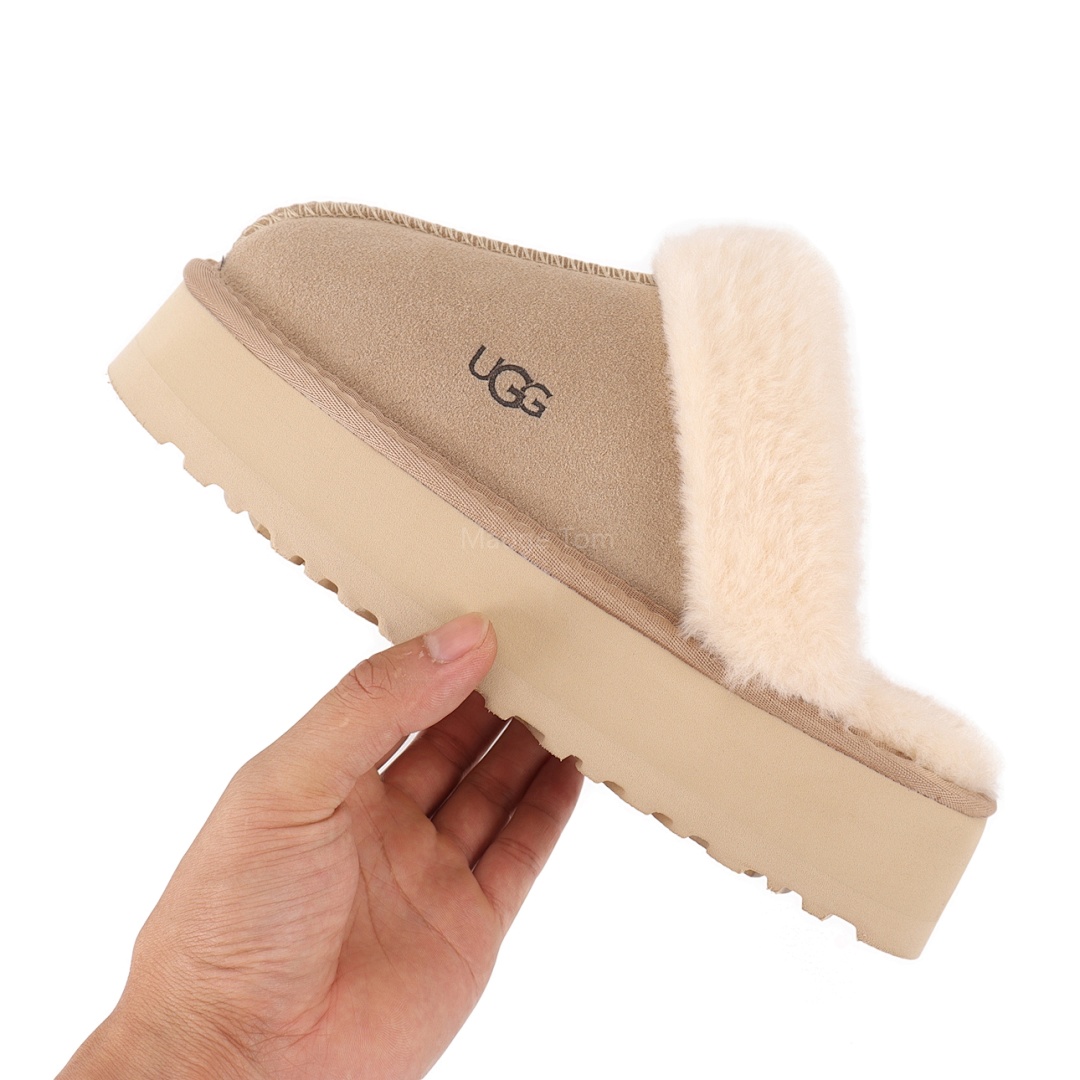 UGG 46.26$    CODE 279-10468-T