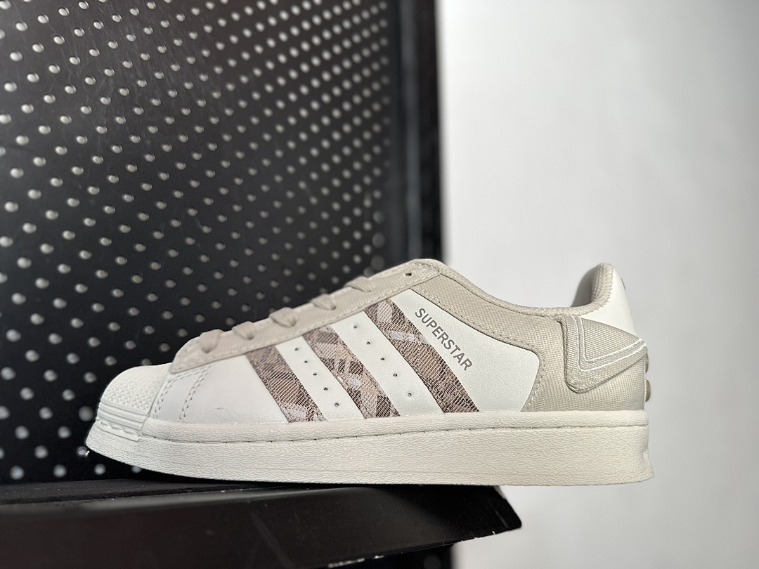 adidas  53.42$  code   351-10107-T