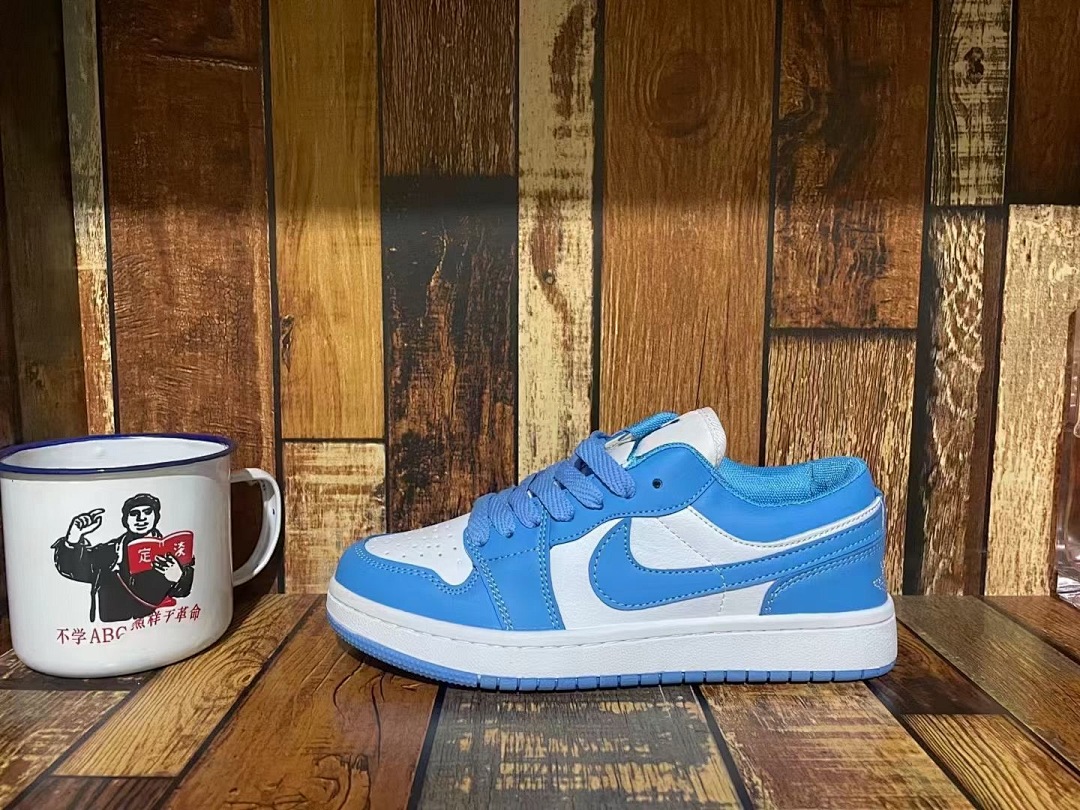 Nike Air Jordan 1 Low · 4689 — תמונה 3