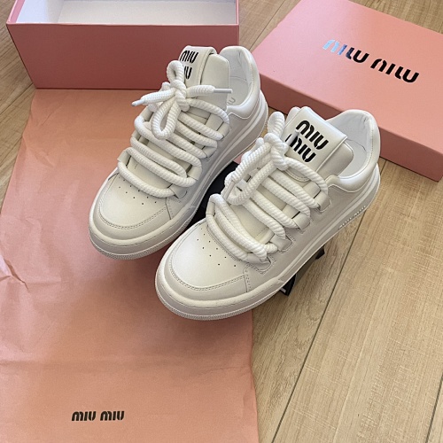 Miu Miu — סניקרס · 3613