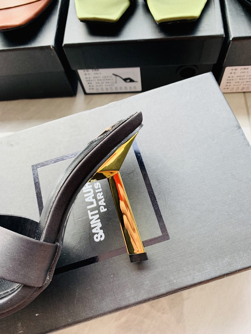 Saint Laurent Jill · 6410 — תמונה 15