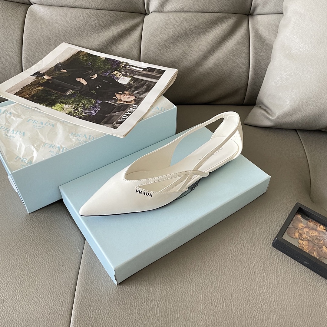 Prada Spazzolato Triangle Logo Slingback · 5439 — תמונה 14