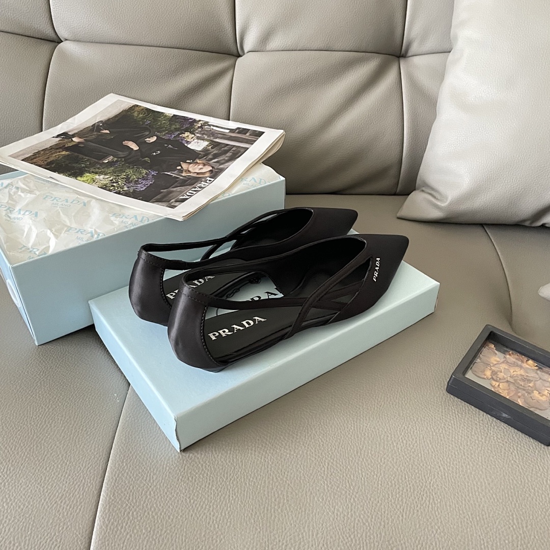 Prada Spazzolato Triangle Logo Slingback · 5439 — תמונה 29