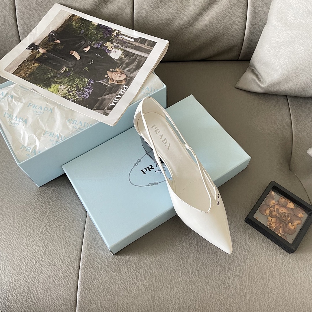 Prada Spazzolato Triangle Logo Slingback · 5439 — תמונה 22