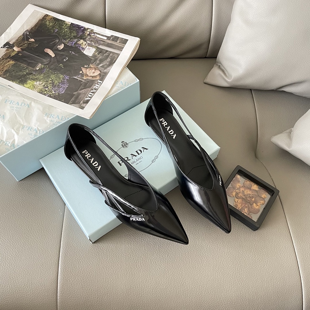 Prada Spazzolato Triangle Logo Slingback · 5439 — תמונה 48