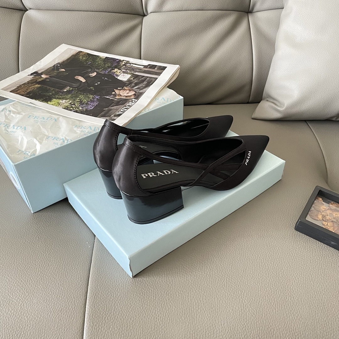 Prada Spazzolato Triangle Logo Slingback · 5439 — תמונה 37