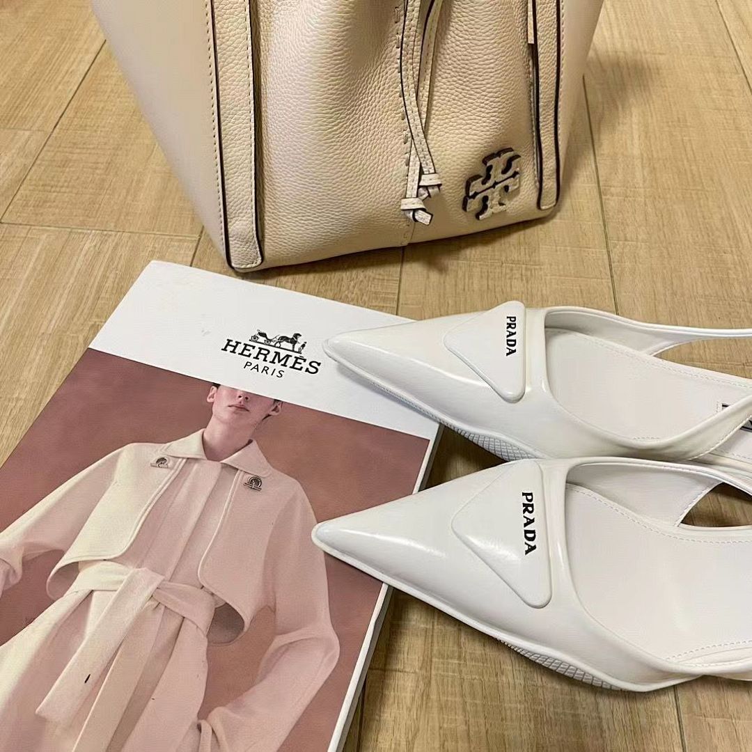Prada Slingback Pumps · 3647 — תמונה 11
