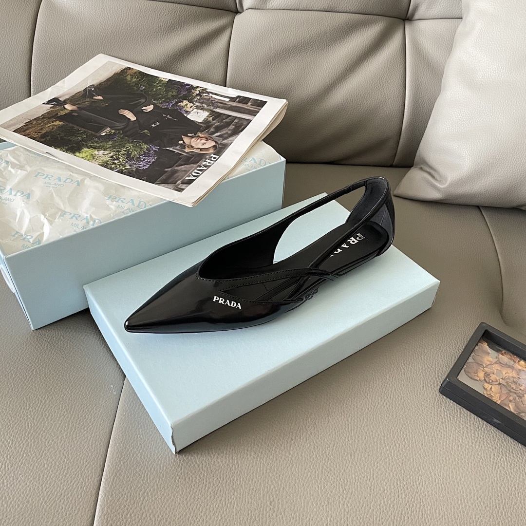 Prada Spazzolato Triangle Logo Slingback · 5439 — תמונה 47