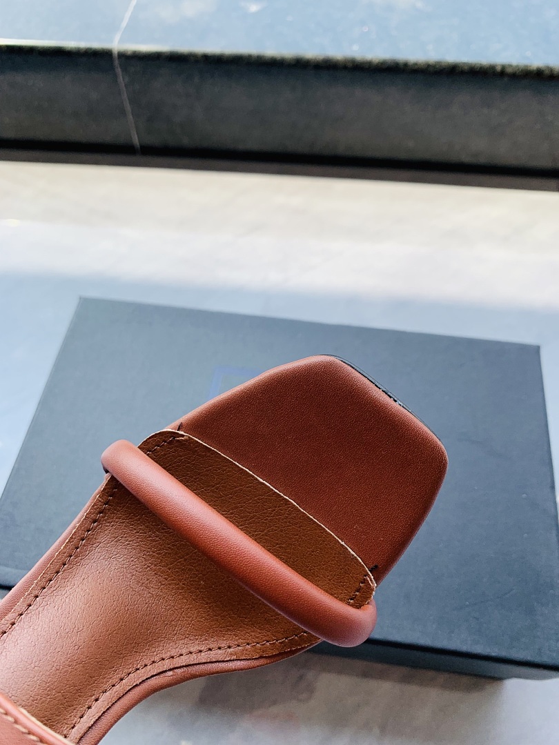 Saint Laurent Jill · 6410 — תמונה 4