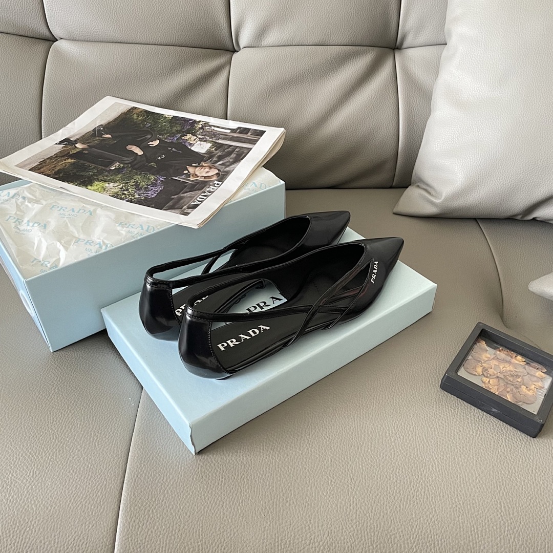 Prada Spazzolato Triangle Logo Slingback · 5439 — תמונה 50