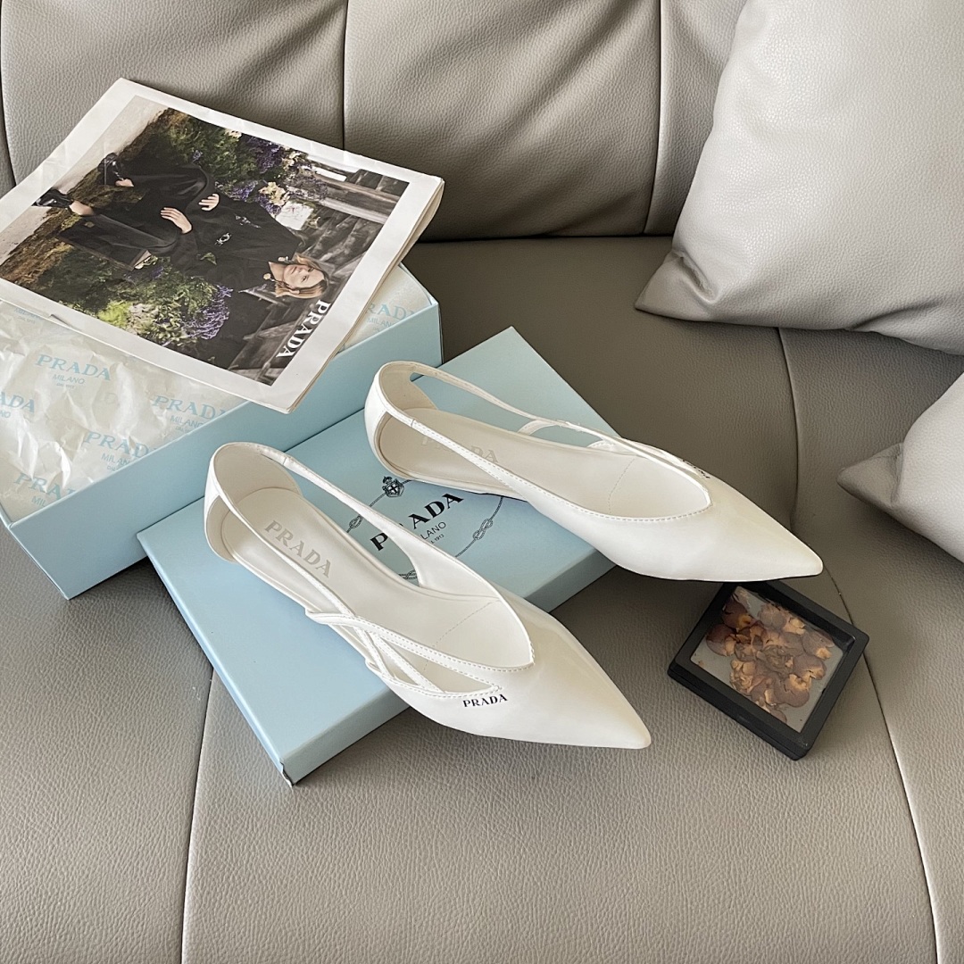 Prada Spazzolato Triangle Logo Slingback · 5439 — תמונה 17