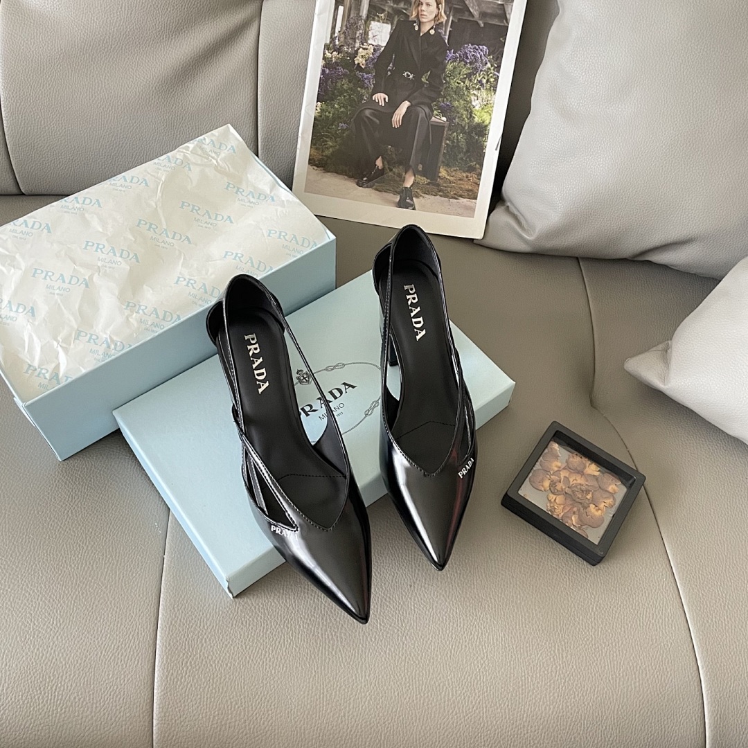 Prada Spazzolato Triangle Logo Slingback · 5439 — תמונה 52