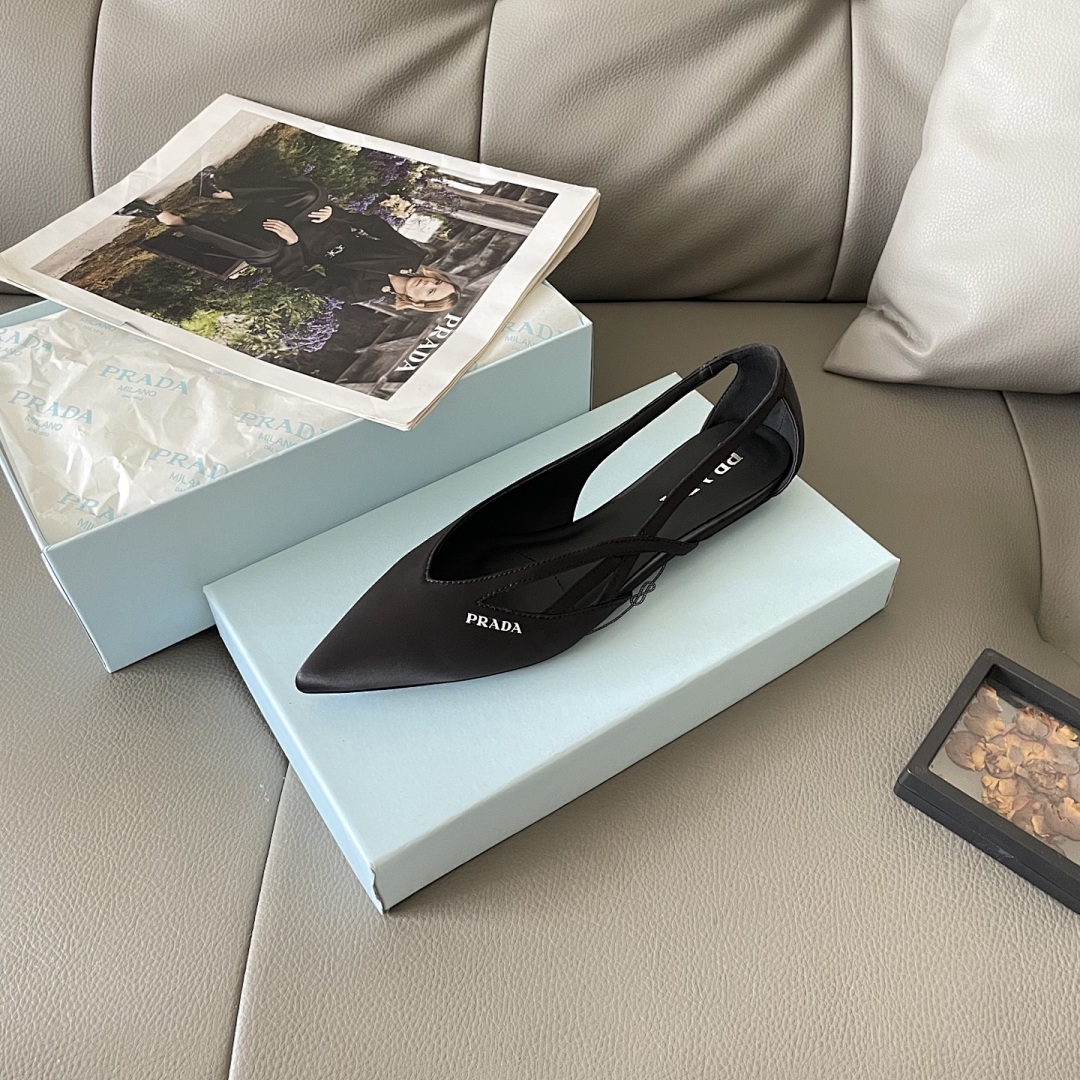 Prada Spazzolato Triangle Logo Slingback · 5439 — תמונה 33