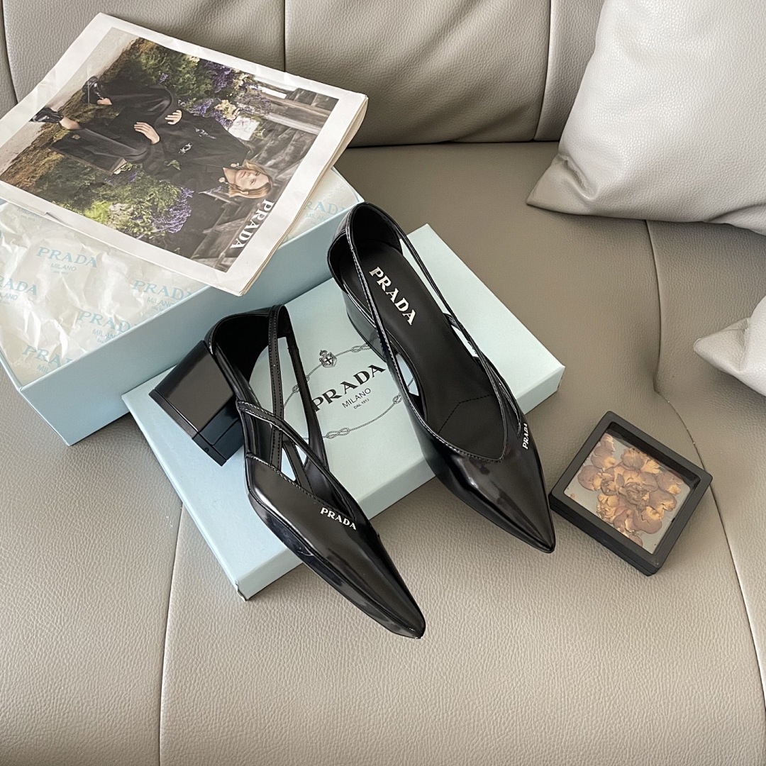 Prada Spazzolato Triangle Logo Slingback · 5439 — תמונה 59