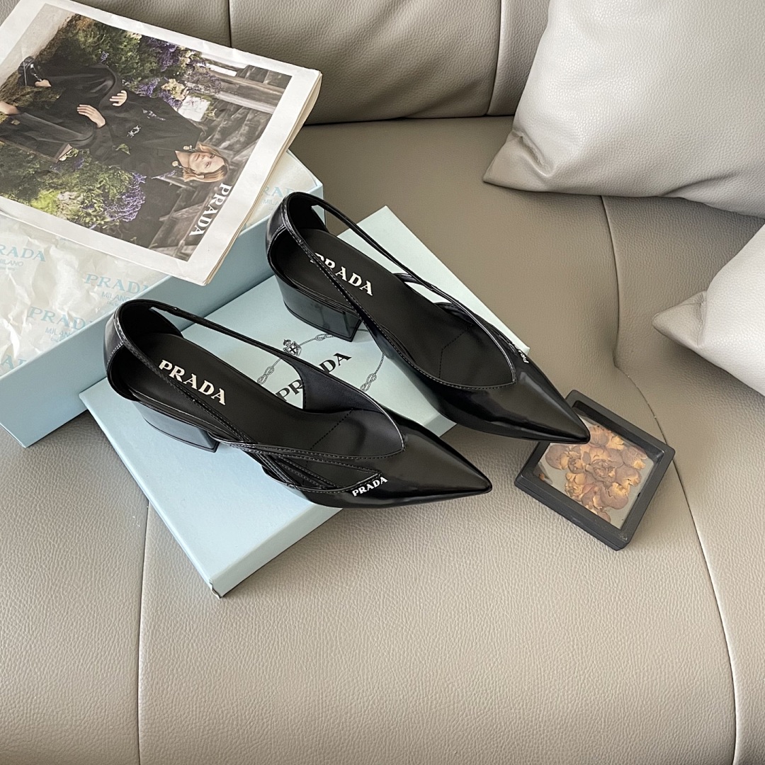 Prada Spazzolato Triangle Logo Slingback · 5439 — תמונה 55
