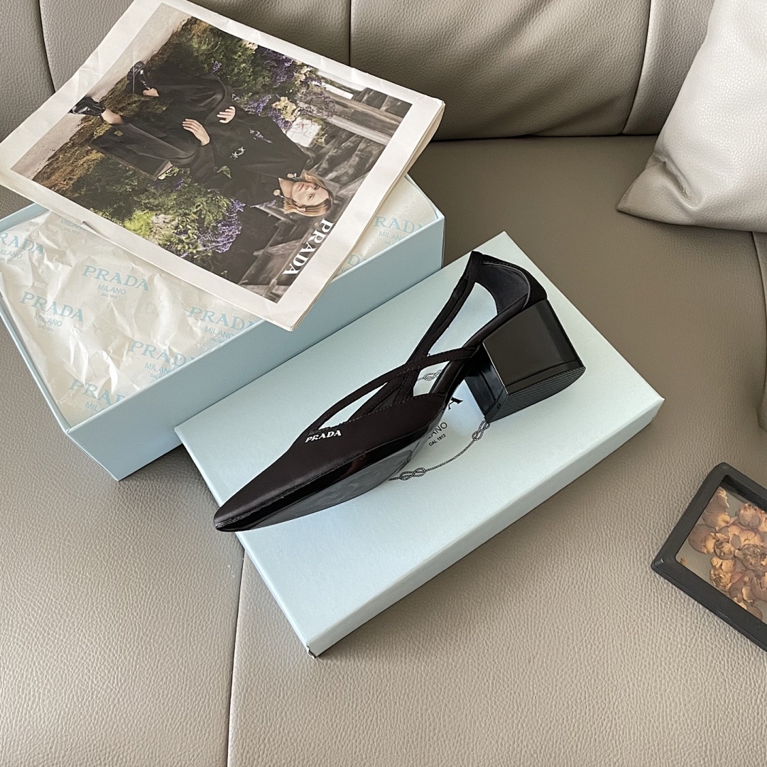 Prada Spazzolato Triangle Logo Slingback · 5439 — תמונה 40