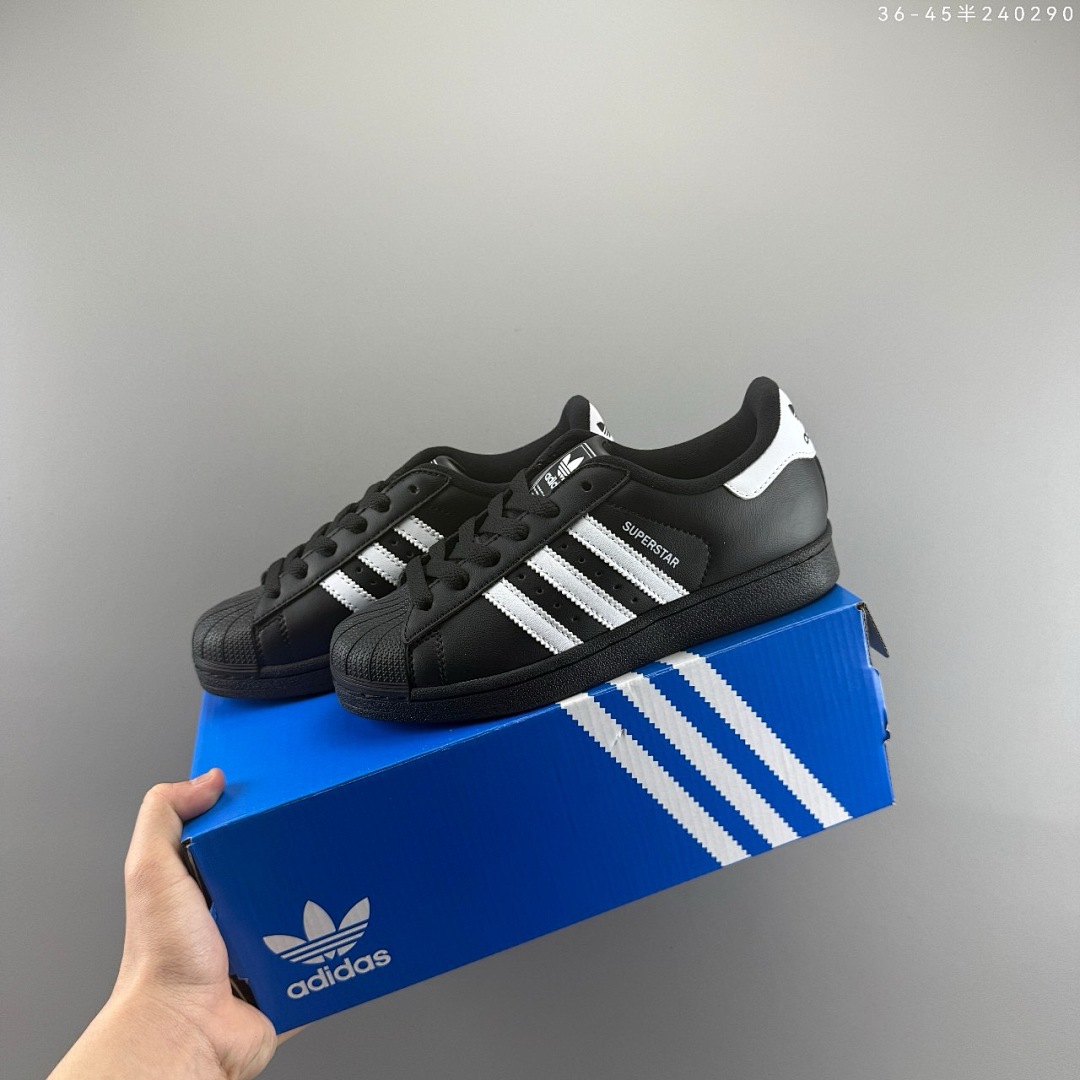 adidas WA65429