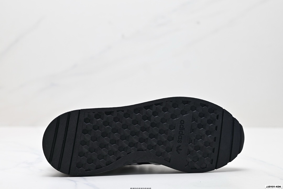 adidas WA78480